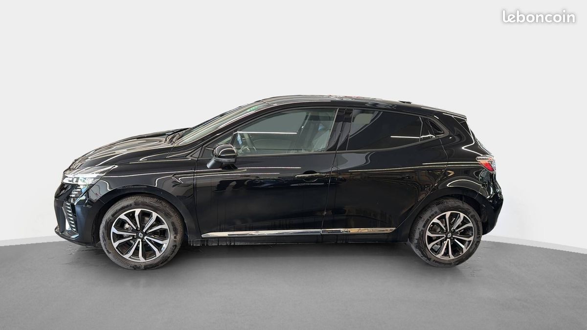 Renault clio tce 90 ch gsr2 techno (image 9)