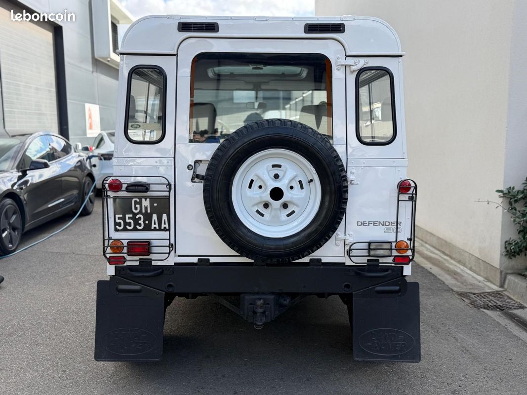 LAND ROVER DEFENDER 90 Trophy RARE 2.5 TDI Origine France Magnifique État (image 10)