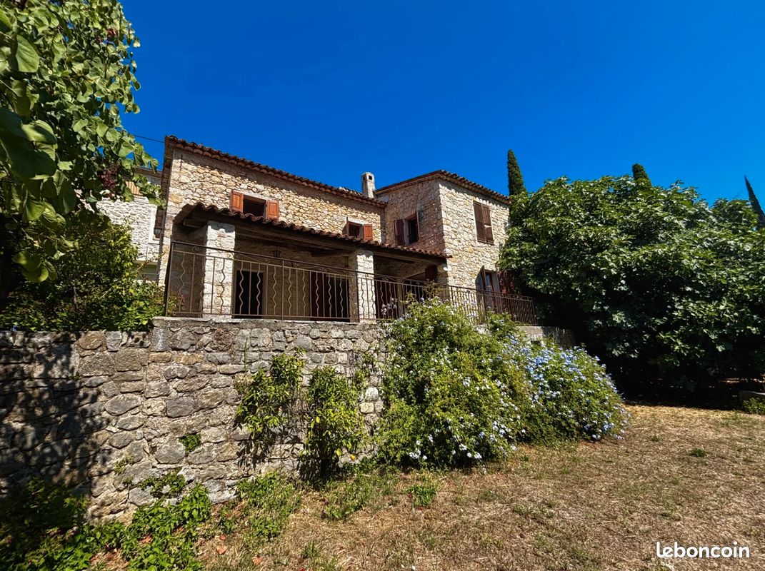 Maison 3 pièces 104 m² · à Grasse · 104 m² · 499 000 €