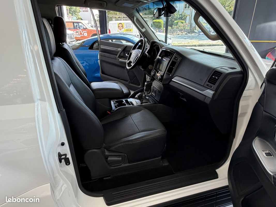 Mitsubishi Pajero 3,2L DI-D 190Ch 94 399Km (image 8)