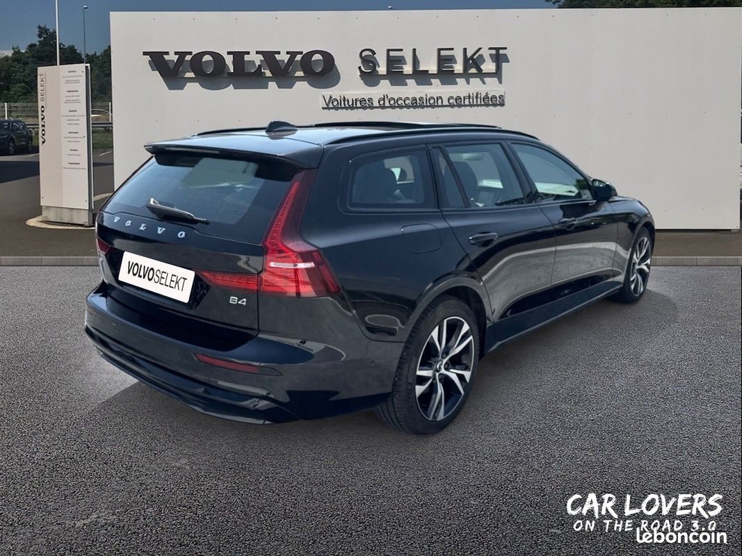 VOLVO V60 Micro hybride essence B4 197 ch DCT7 Ultra Style Dark (image 5)