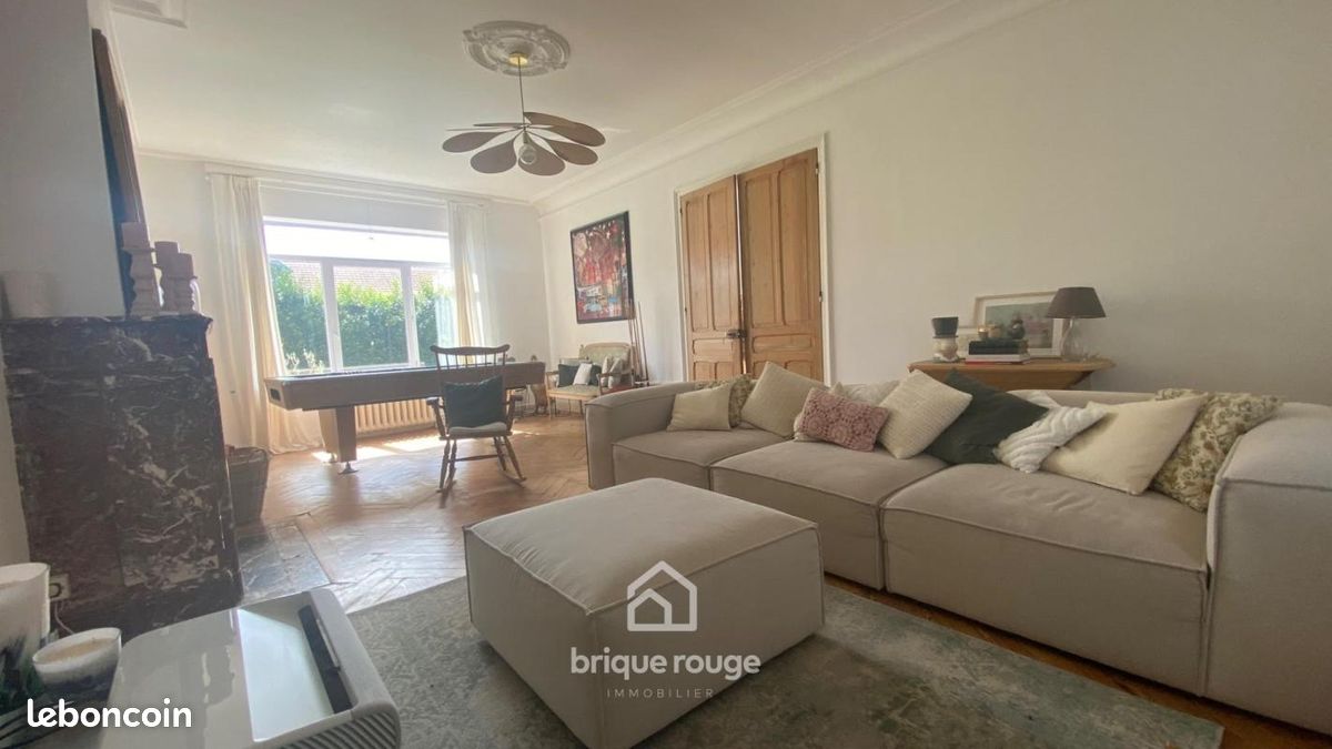 Maison 7 pièces 275 m² · à Aubers · 275 m² · 525 000 €