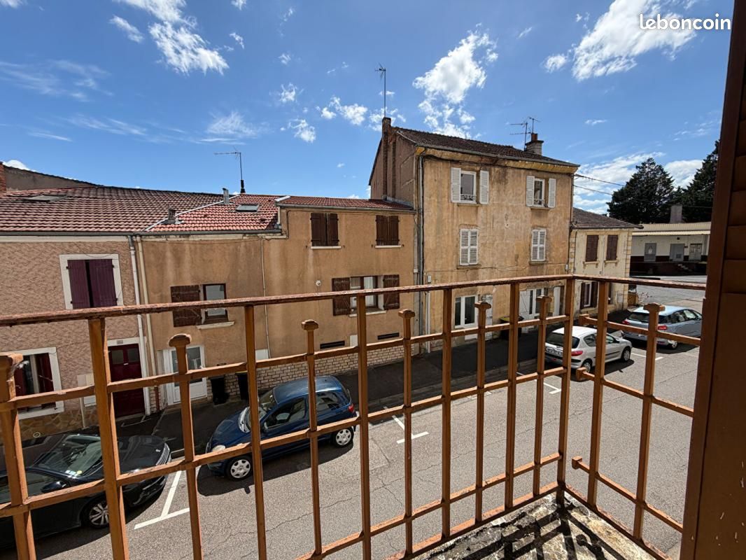 Appartement 4 pièces 80 m² · à Roanne · 80 m² · 65 000 €