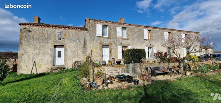 Maison 8 pièces 286 m²