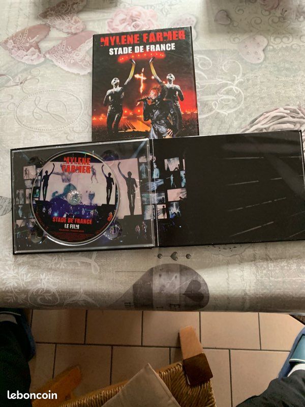 Bonjour propose jolie coffret dvd originaux Mylène Farmer (image 1)