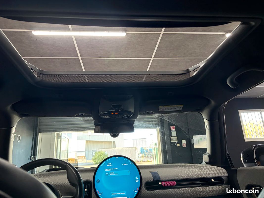Mini COOPER Cooper C Favoured (image 22)