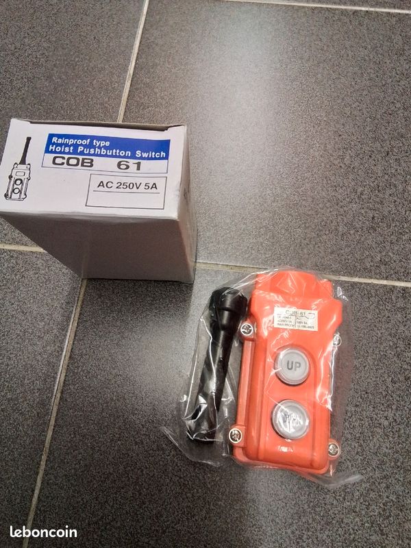 Boitier de commande avec boutons poussoirs pour palan ou grue - Neuf (image 1)