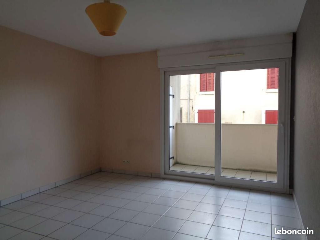 Appartement 3 pièces 57 m² · à Poitiers · 57 m² · 607 €/mois