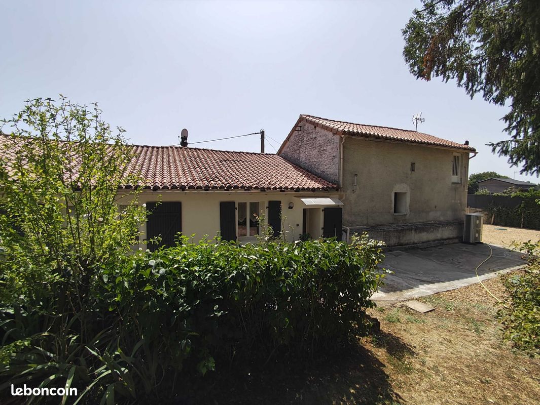 Maison 5 pièces 173 m² · à Chasseneuil-sur-Bonnieure · 173 m² · 179 500 €