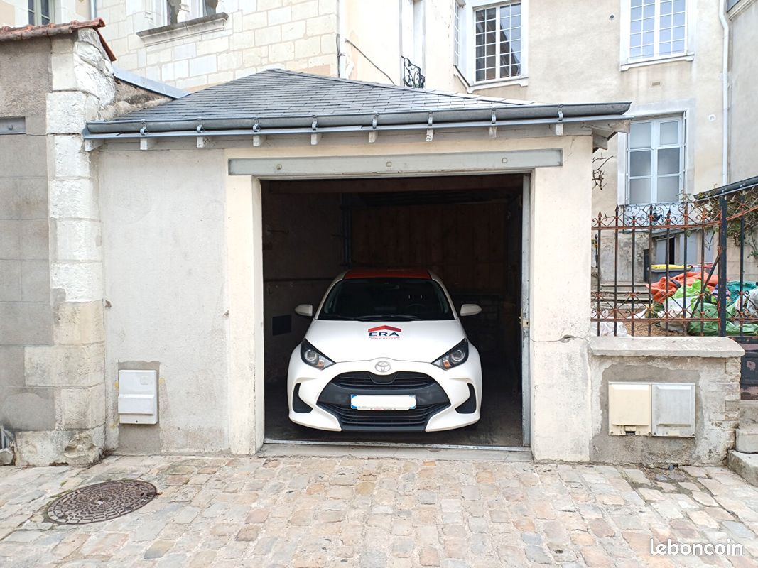 Parking/box TOURS · 90 €/mois