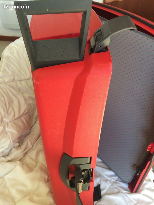Valise avec roues (image 1)