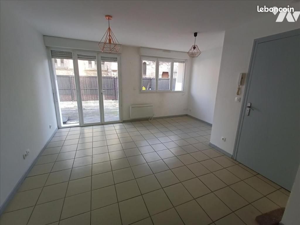 Appartement 44 m² · à Calais · 44 m² · 600 €