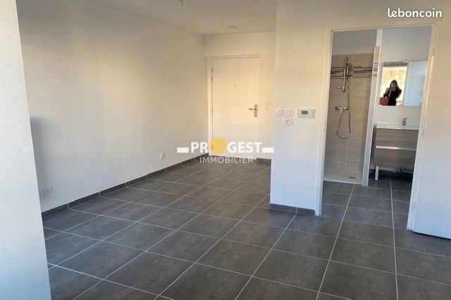 Studio 1 pièce 25 m²