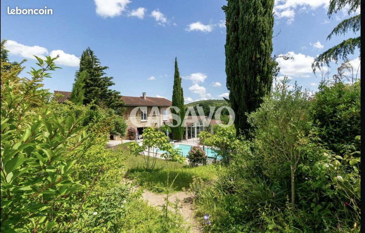 Maison 7 pièces 237 m² · à Frontonas · 237 m² · 945 000 €