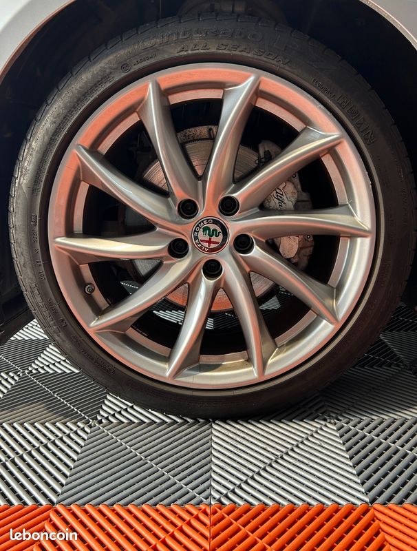 ALFA ROMEO GIULIA 2.2 JTDM 150 SUPER BVA - SYSTEME DNA - GPS - RADAR DE RECUl (image 14)