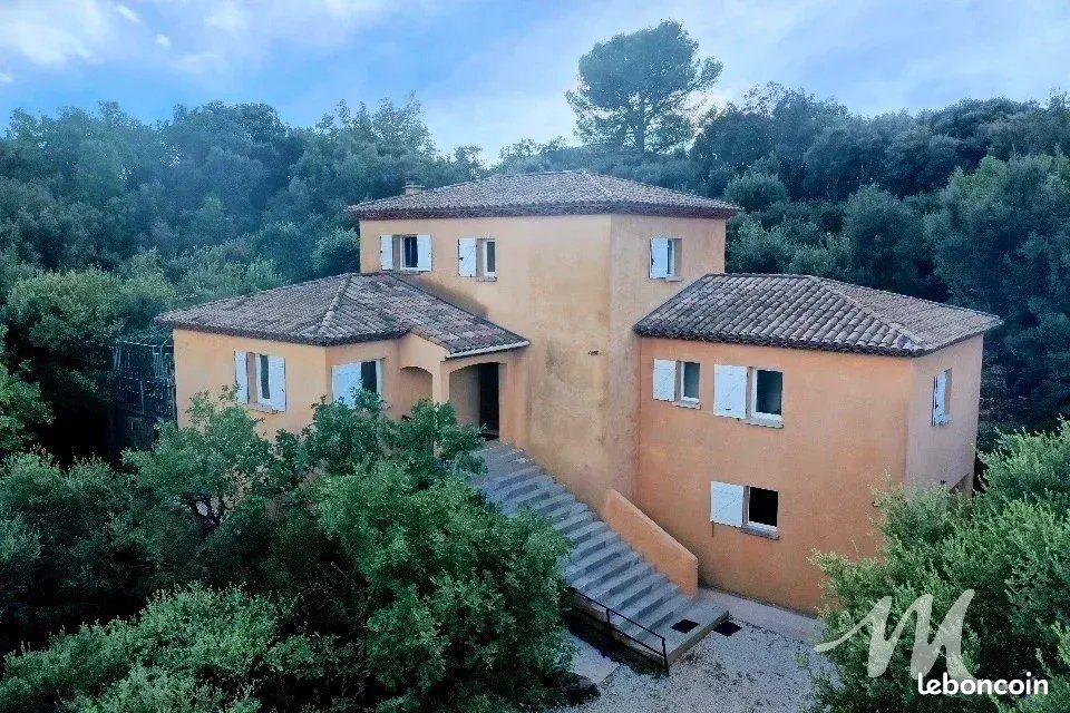 Maison 6 pièces 207 m² · à Besse-sur-Issole · 207 m² · 499 000 €