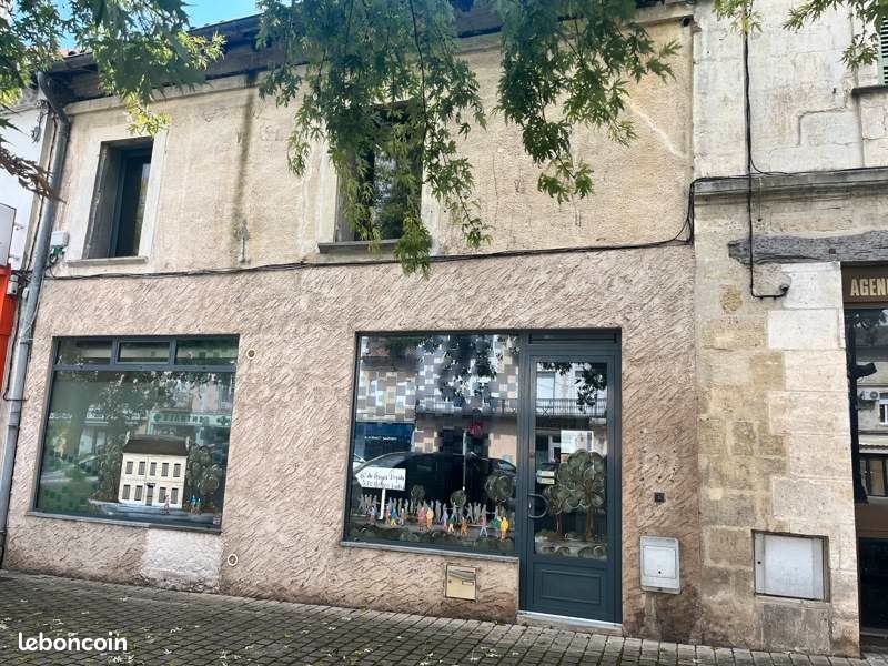 Immeuble 140 m² · à Montpon-Ménestérol · 140 m² · 200 000 €