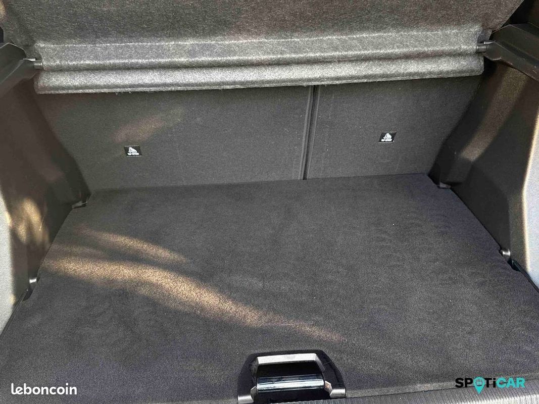 PEUGEOT 2008 PureTech 130 S&S EAT8 Allure (image 9)