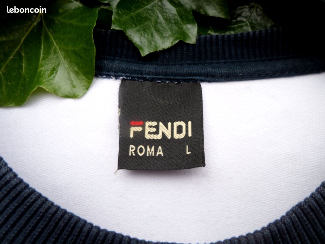 Sweat Pull Fendi Blanc et bleu marine Taille L Etat neuf Unisexe