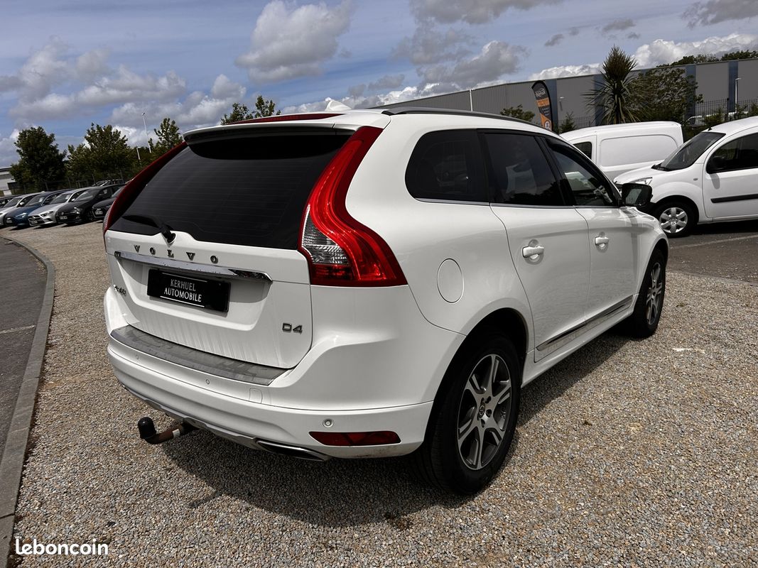 Volvo XC60 "À PROFESSIONNEL" D4 181CH SUMMUM GEARTRONIC (image 6)