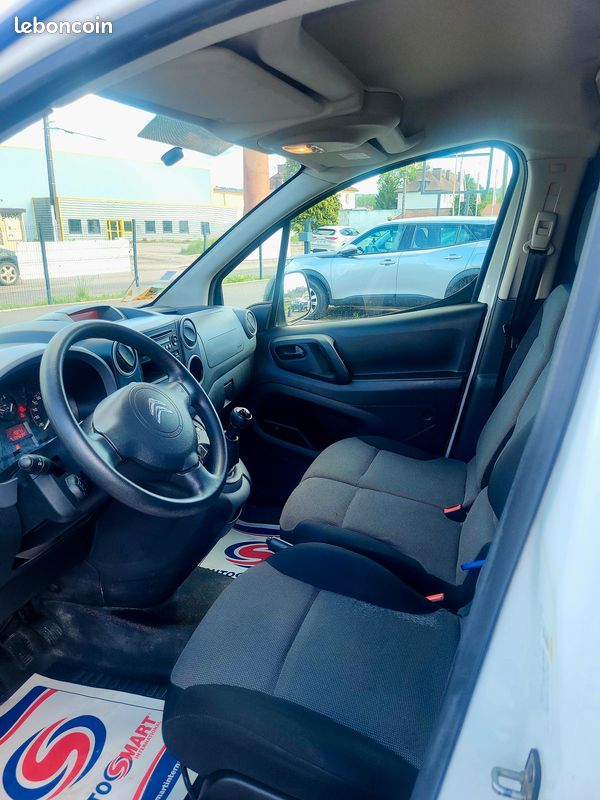 Citroën Berlingo BERLINGO 1.6 BLUEHDI 100 CHEVAUX 3 PLACES (image 9)