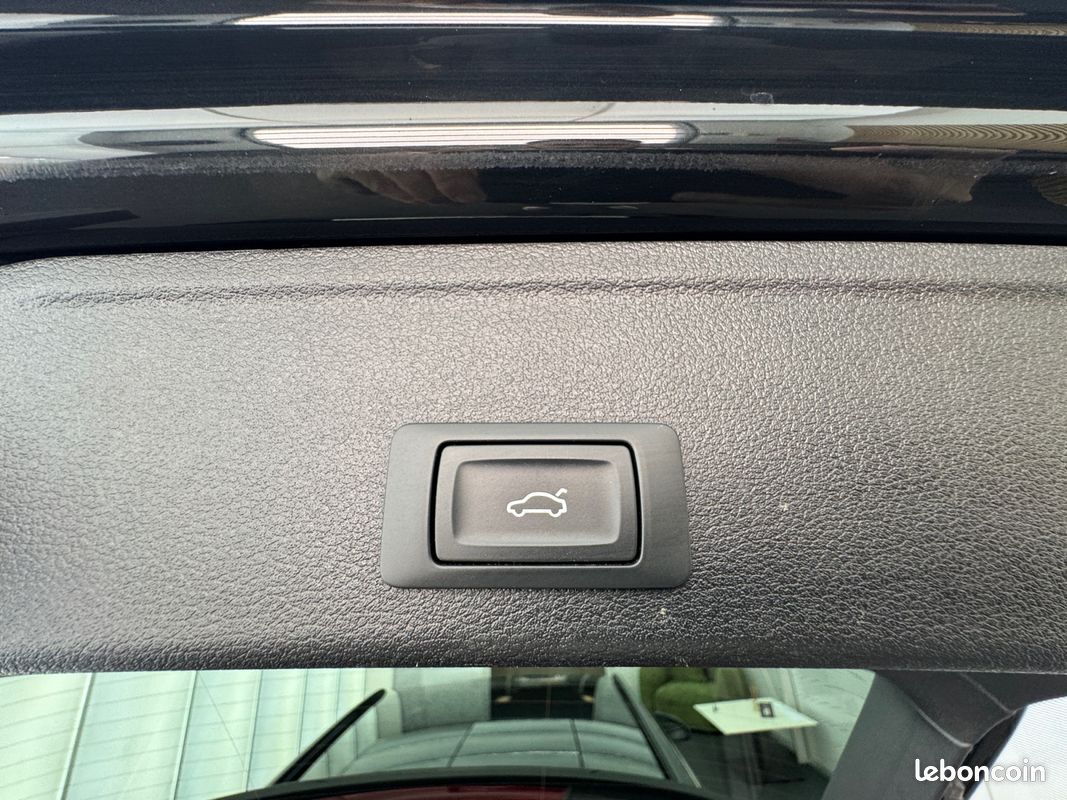 AUDI A4 Avant 40 TDI 204 S tronic 7 S line + Matrix LED + Pack Noir + Sieges electr. Massants + Pack Assit route (image 24)