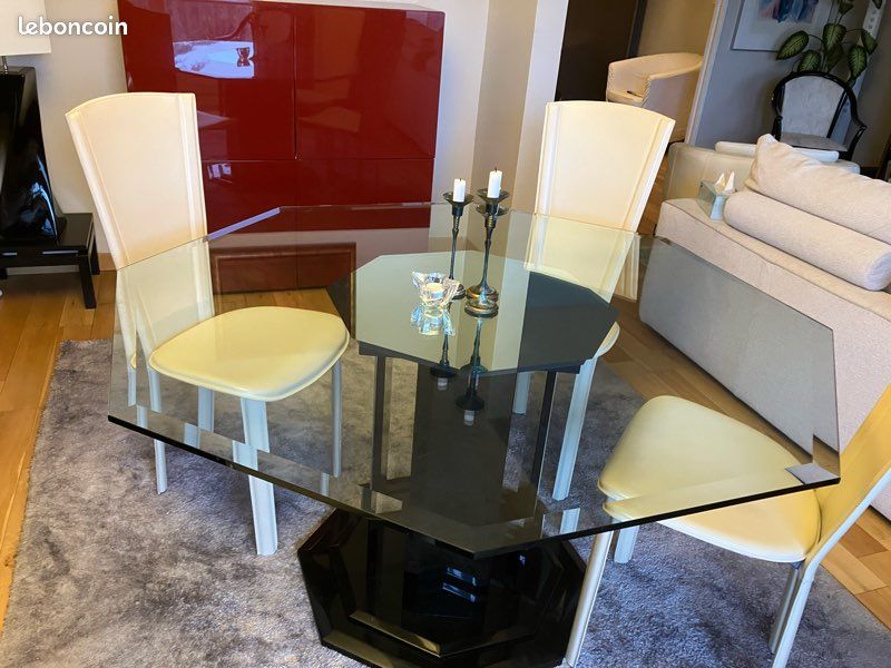 Table en verre octogonale (image 1)