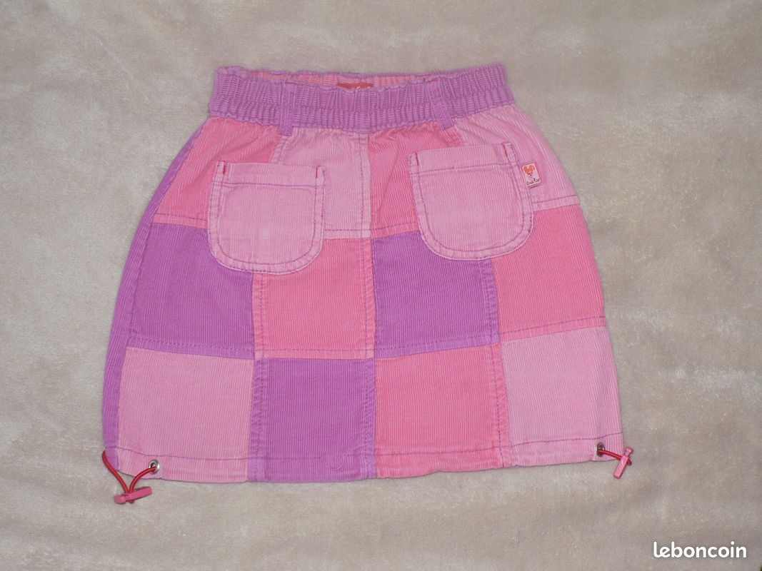 Pulls, jupes, collants et blouson neuf taille 6 ans (image 5)