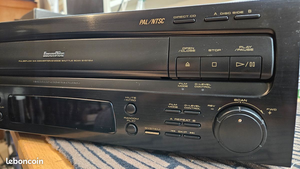 LECTEUR LASERDSC PONNER CLD 2950 PAL ET NTSC TRES BON ETAT + TELECOMMANDE