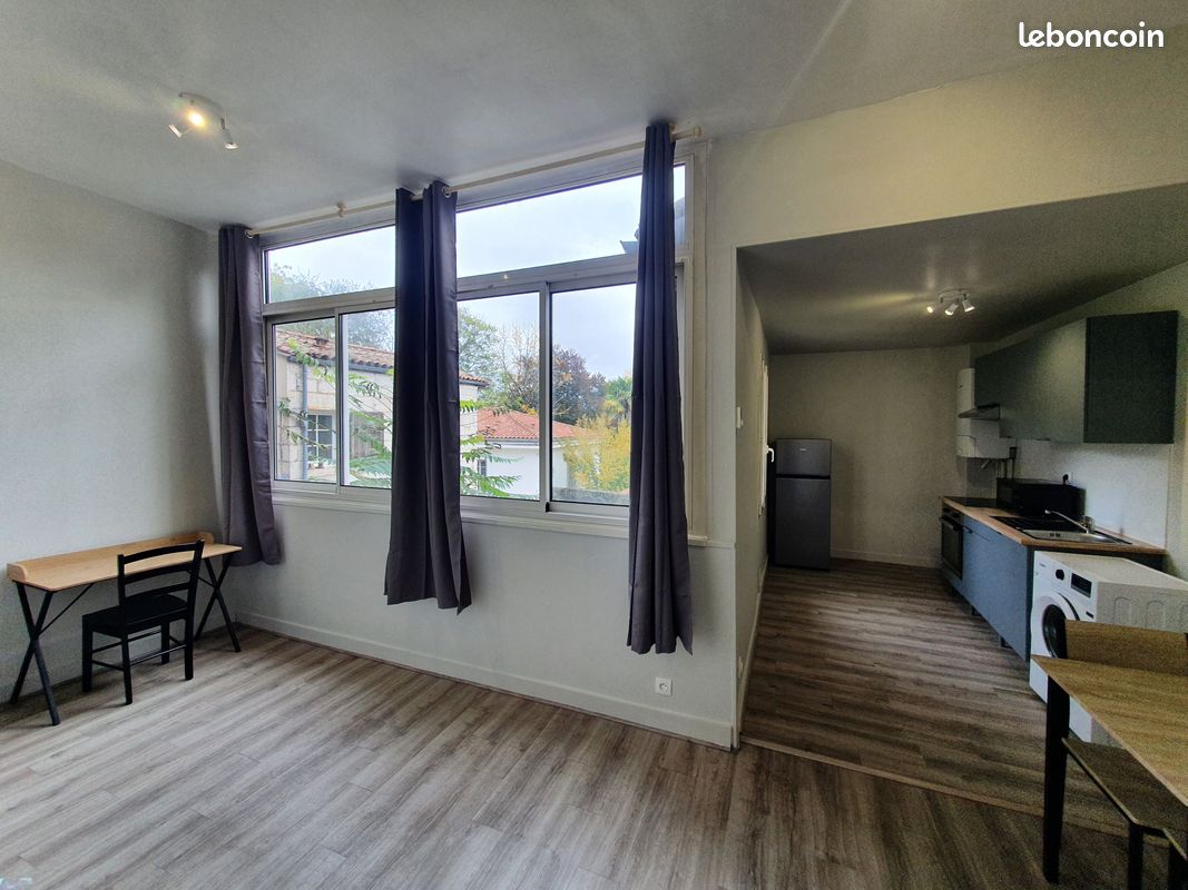 Immeuble 10 pièces 208 m² · à Angoulême · 208 m² · 290 000 €