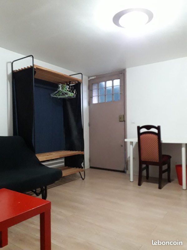 Appartement 1 pièce 18 m² · à Villejuif · 18 m² · 730 €/mois