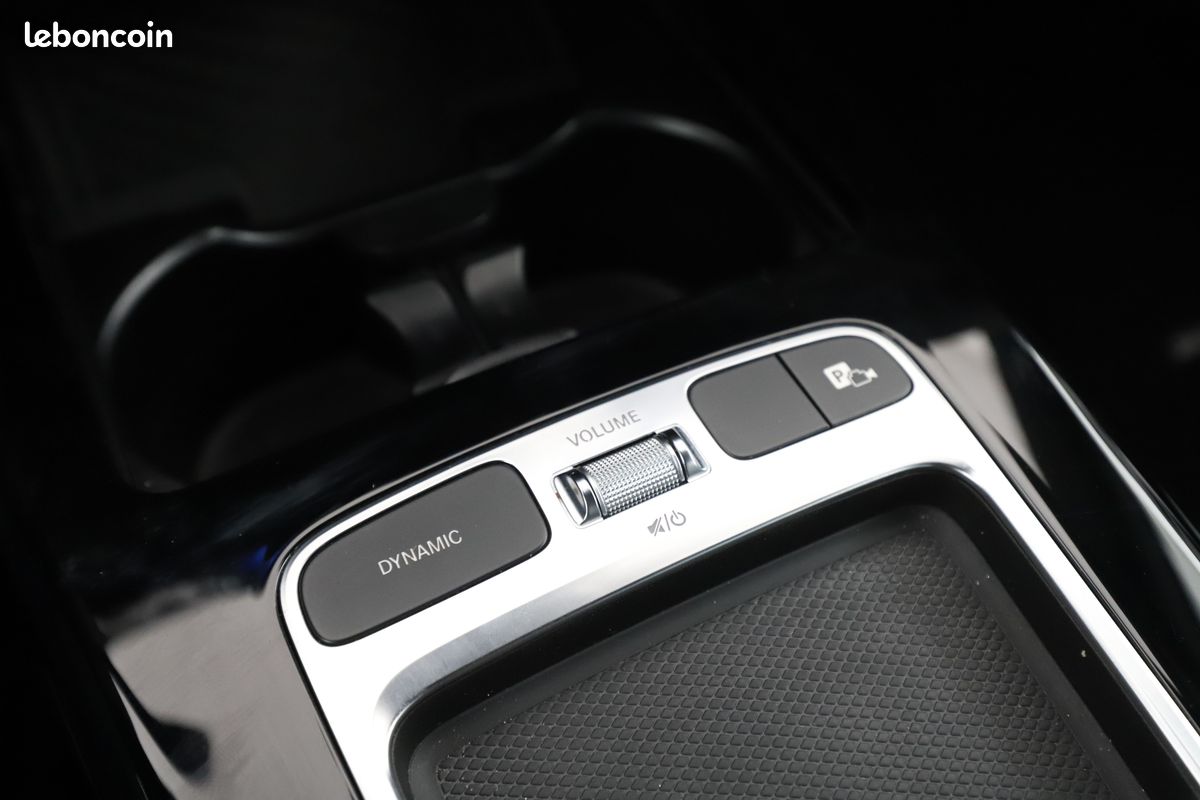 Mercedes-Benz Classe A 180 AMG Line 7G-DCT 136 ch (image 25)