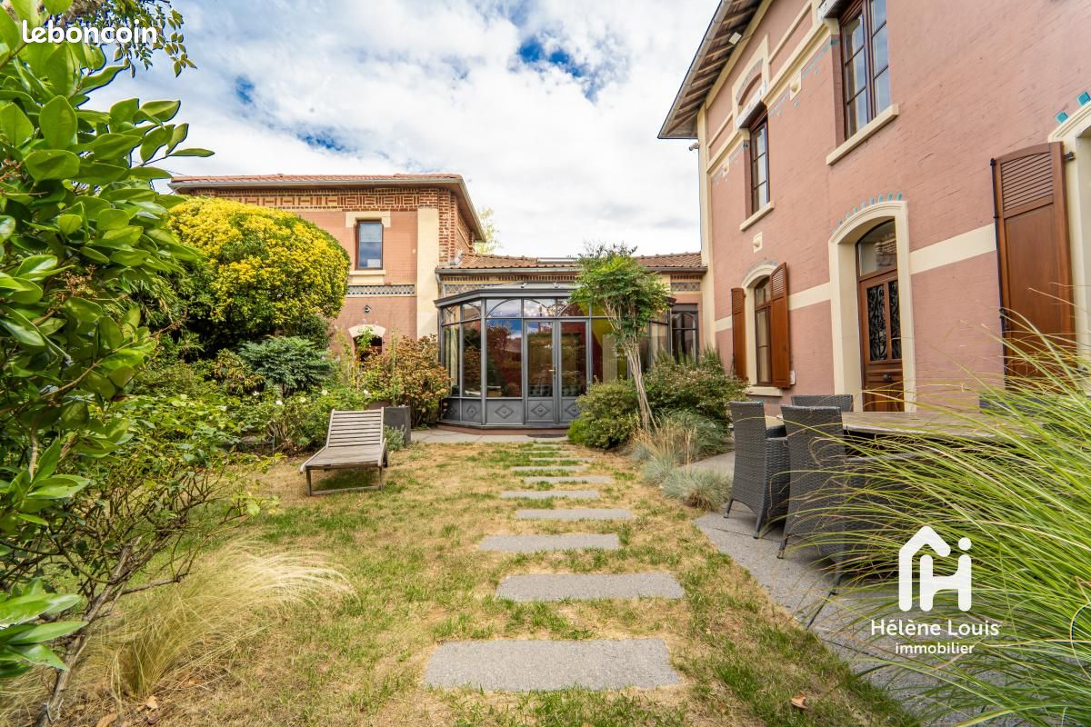 Maison 9 pièces 191 m² · à Houplin-Ancoisne · 191 m² · 499 000 €
