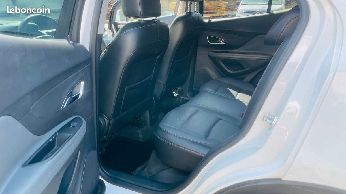 OPEL MOKKA 1.7 CDTI 130ch COSMO PACK AUTOA 4x2 GPS (image 8)