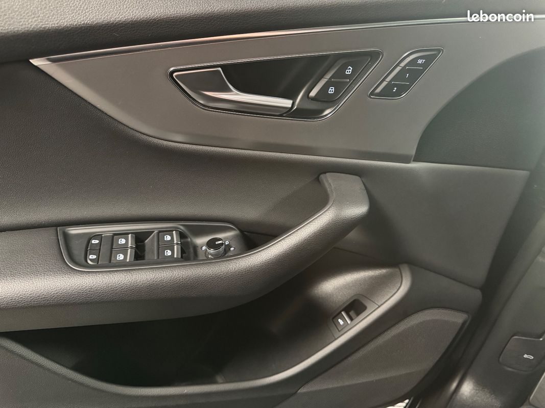 AUDI Q8 Q8 45 TDI 231 Tiptronic 8 Quattro / CarPlay / Caméra de recul / Sièges éléctriques (image 15)