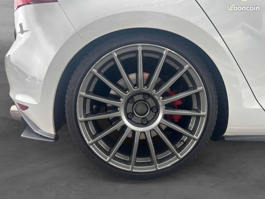 VOLKSWAGEN GOLF 7 2.0 TSI 230 GTI PERFORMANCE DSG6 230Ch Garantie 12 mois (image 17)
