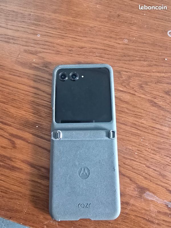 Motorola razr 50 état neuf (image 4)