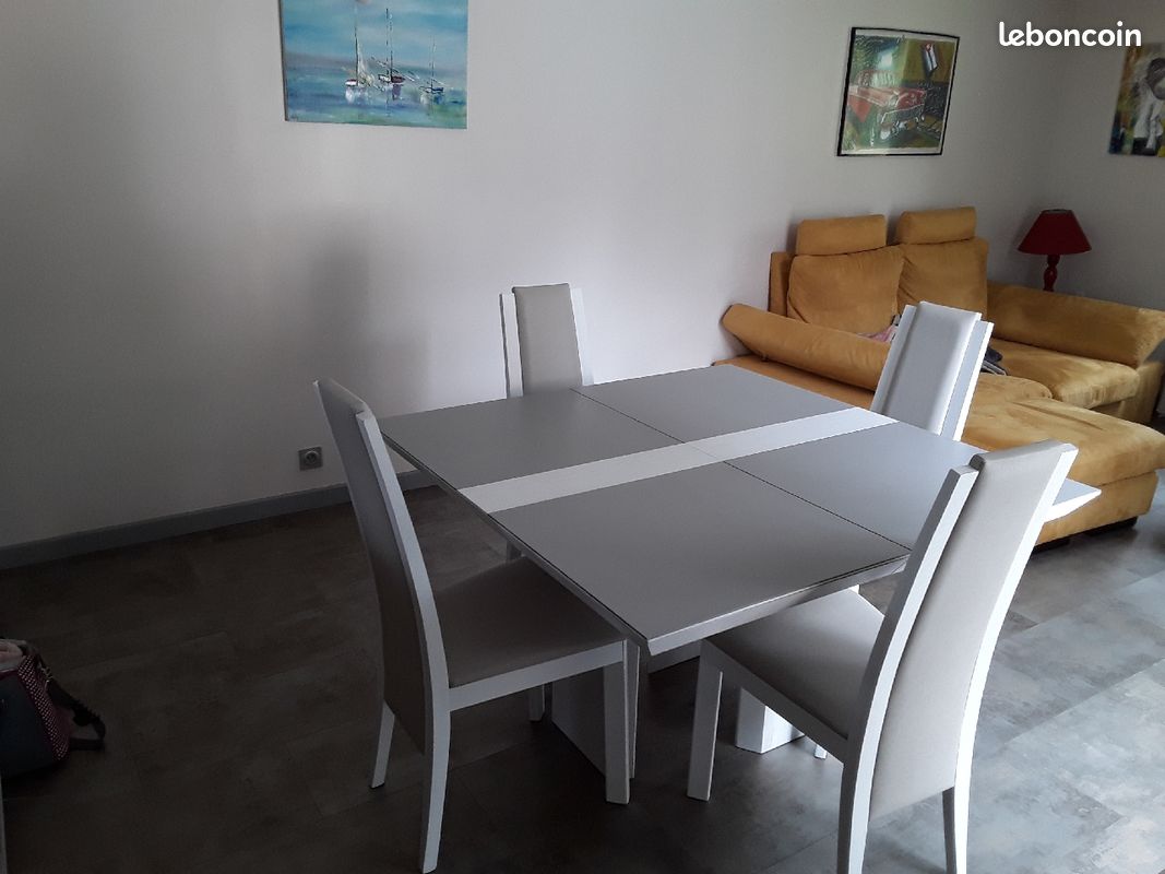 Table de salle à manger avec sa console (image 1)