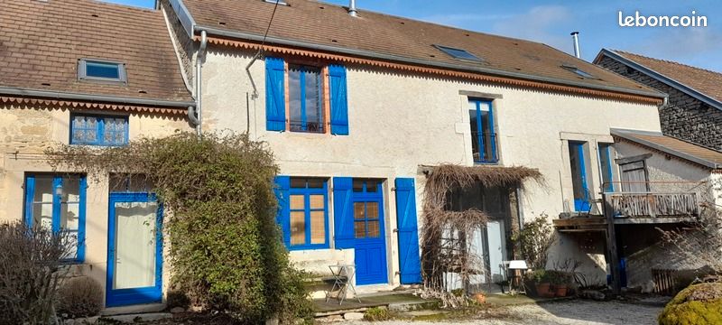 Maison 11 pièces 238 m² · à Vieilmoulin · 238 m² · 295 000 €