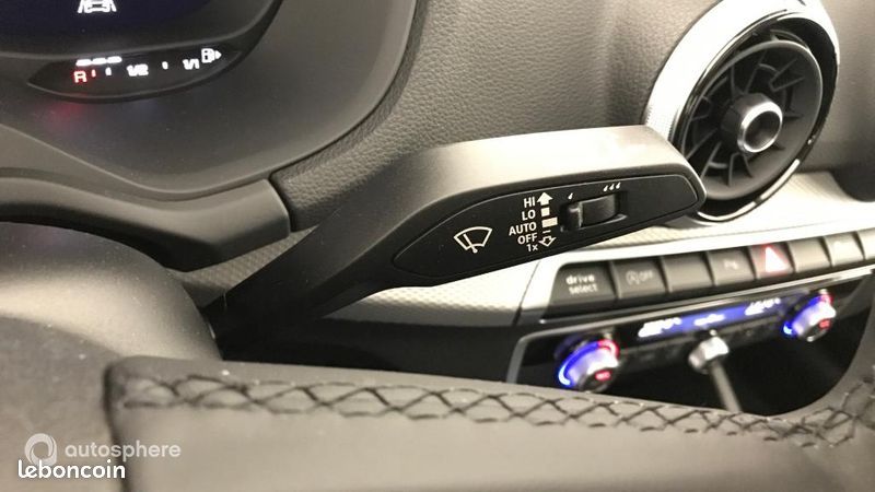 Audi Q2 35 TFSI 150ch Design S tronic 7 (image 24)