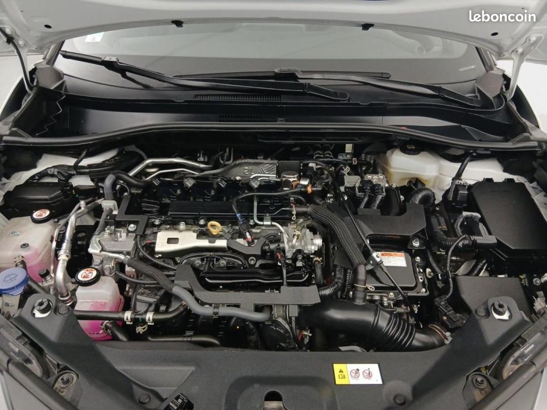 Toyota C-HR 2.0 Hybride 184ch Collection E-CVT (image 17)