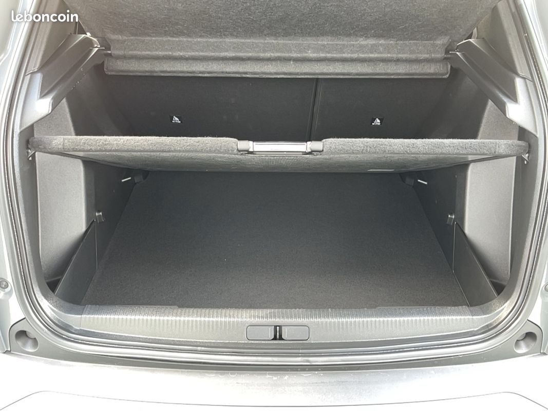 Peugeot 2008 (2) Hybrid 145 e-DCS6 ALLURE (image 10)