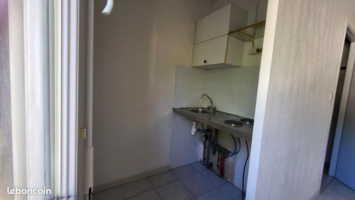 Appartement a louer salon-de-provence - 1 pièce(s) - 17 m2 - Surfyn