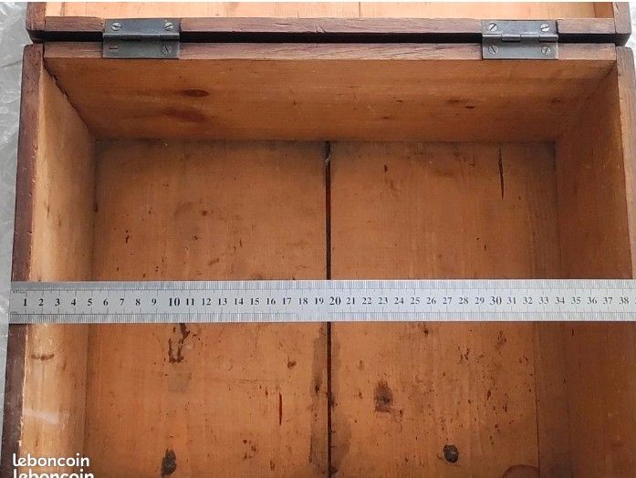 Coffre en bois ancien (image 7)