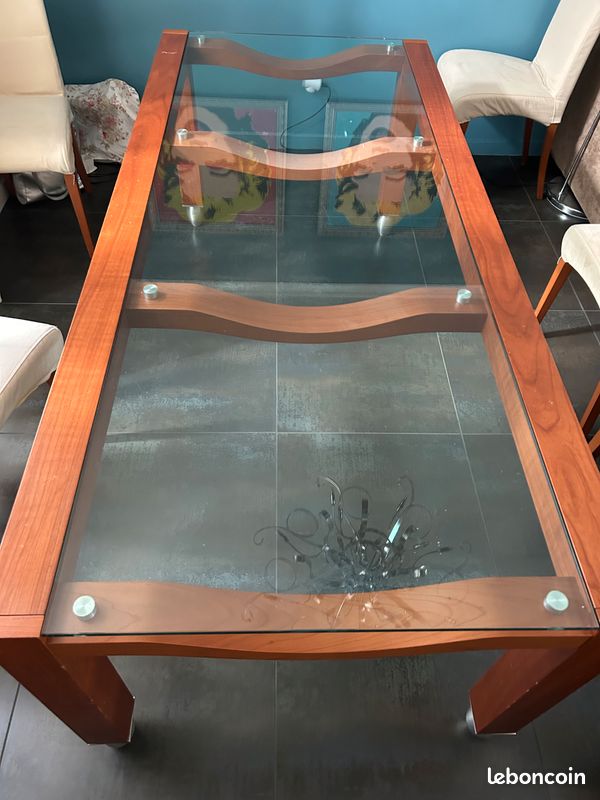 Ensemble table et chaises design Italien (image 3)