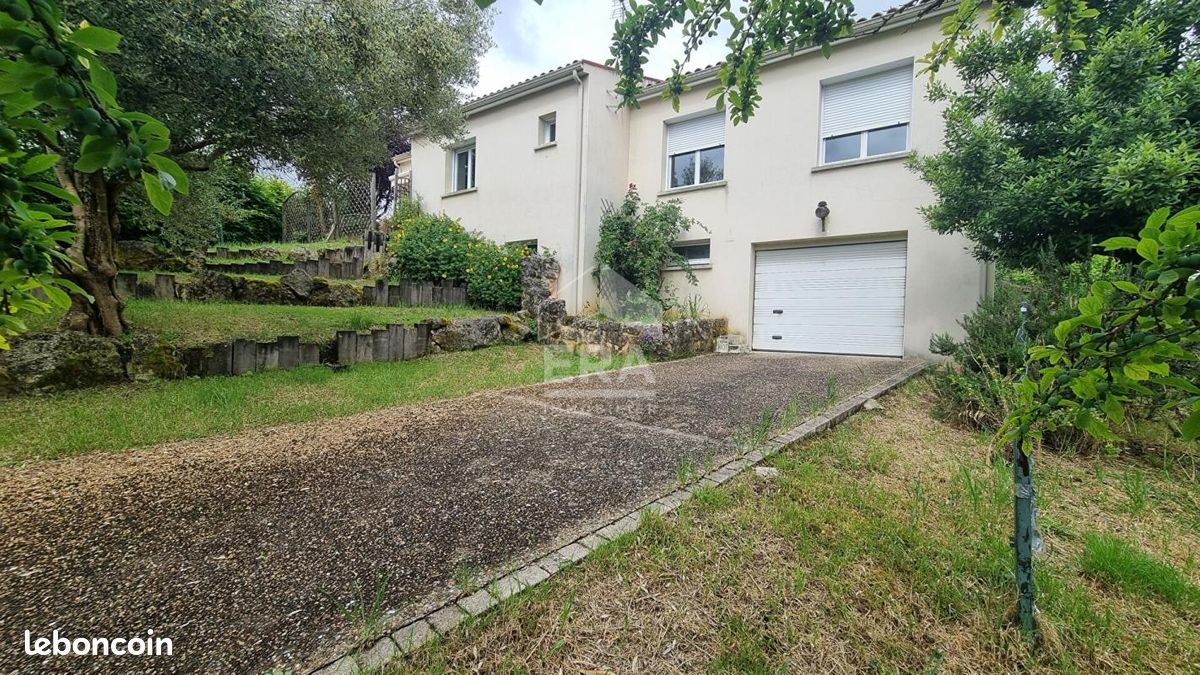 Maison 4 pièces 123 m² · à Saintes · 123 m² · 289 900 €