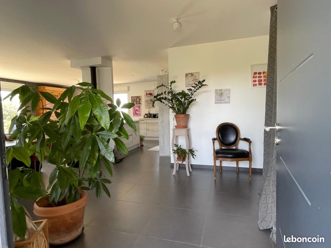 Maison 4 pièces 140 m² · à Augerans · 140 m² · 363 000 €