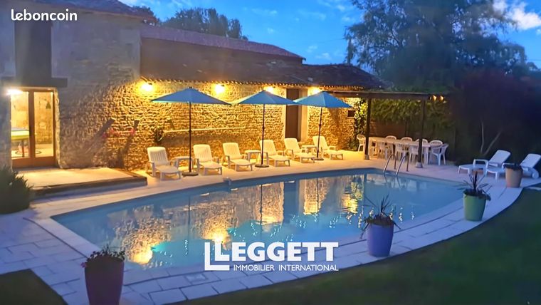 Maison 8 pièces 223 m²
