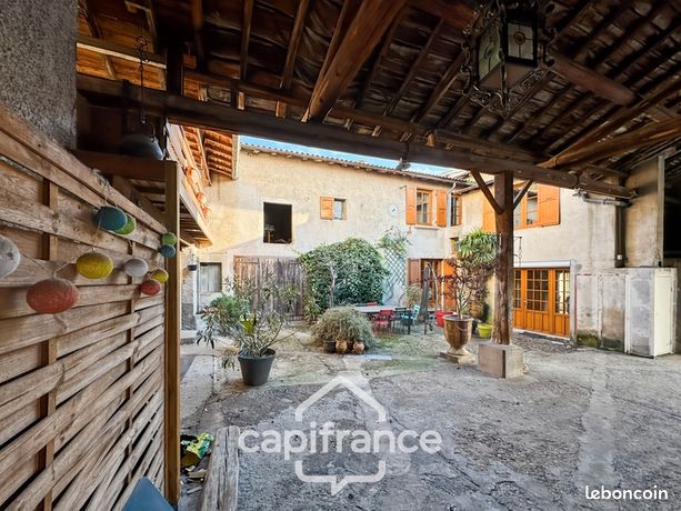 Maison 8 pièces 185 m²