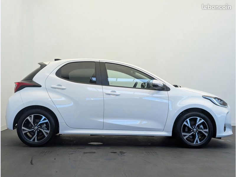 Toyota Yaris Hybride 116h Design MY25 (image 4)